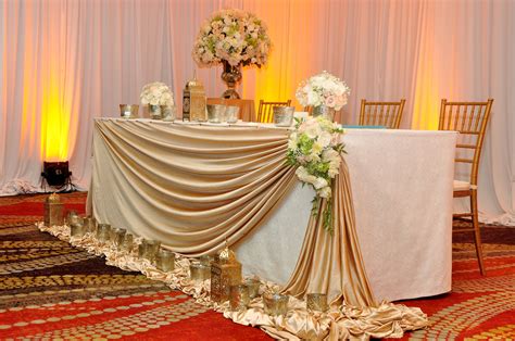 Wedding Head Table Decorations - WEDINGPOKA