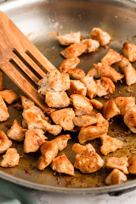 Greek Chicken Bites - 10 Minute Meal - Bites of Wellness