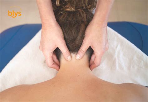 Trigger Point Massage for Neck Pain: Effective Techniques and Benefits | Blys