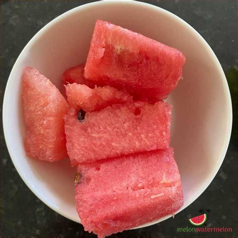 How Much Does 100 Grams of Watermelon Weigh? - [Updated January 2026 ]