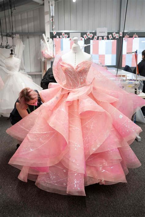 Why Glinda's Bubble Dress Is Pink and Not Blue Like the Broadway Gown ...