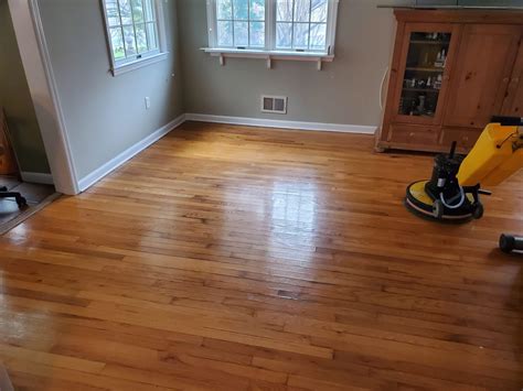Benefits of sandless wood floor refinishing - Professional Steam ...