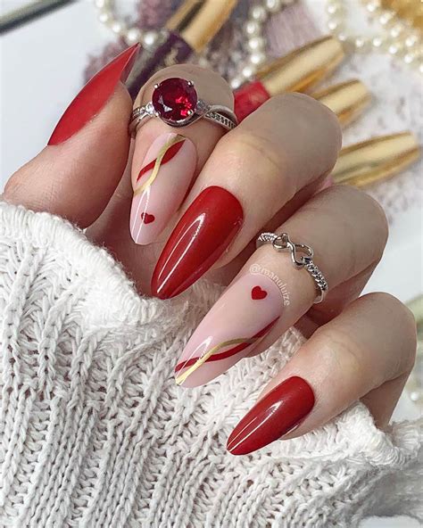 35+ Irresistible Bright Red Nails for Summer 2025