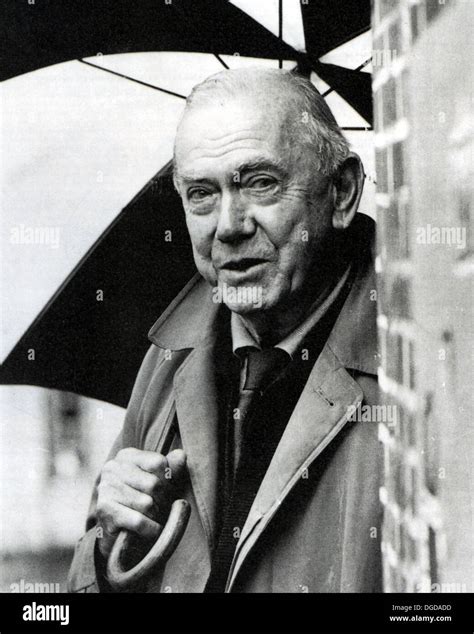 Graham greene hi-res stock photography and images - Alamy
