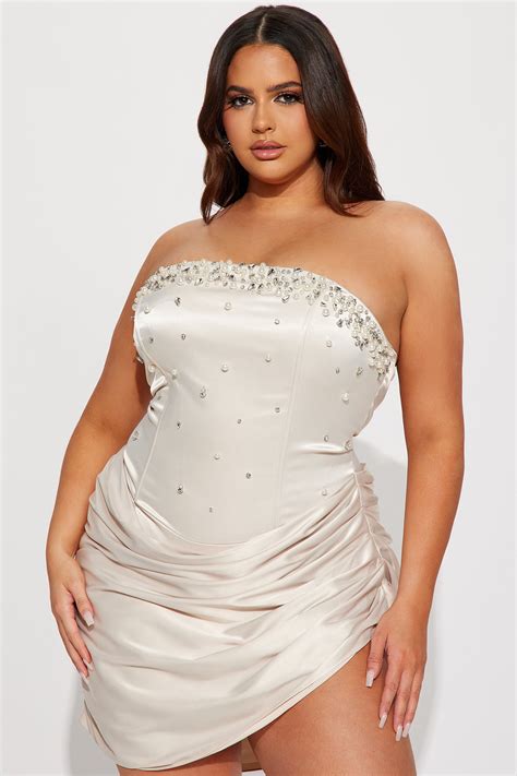 Plus Size Pink Dresses For Women | Fashion Nova