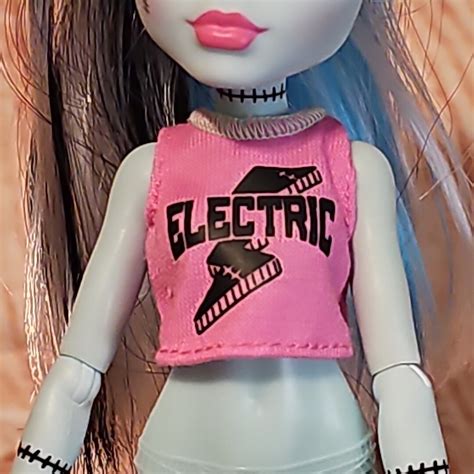 Monster High Frankie Stein Doll Creepover Party Pink Shirt Electric Top ...