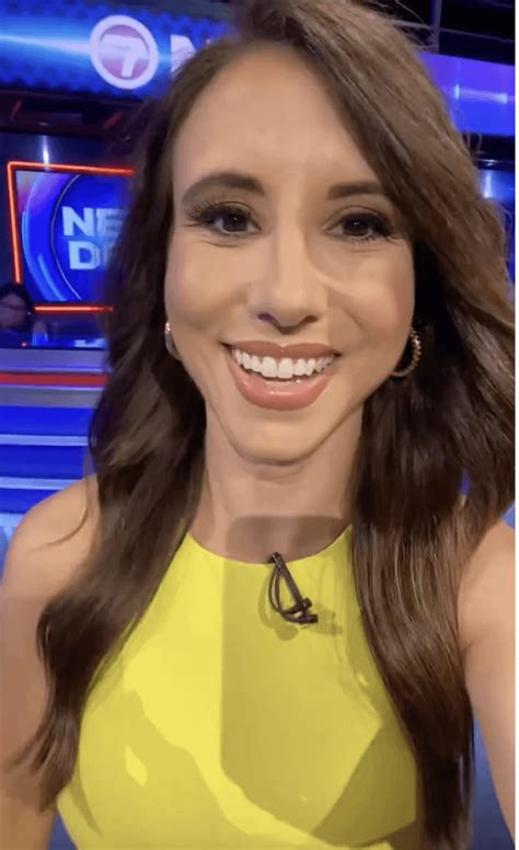 Vivian Gonzalez - WSVN7 Miami : r/hot_reporters