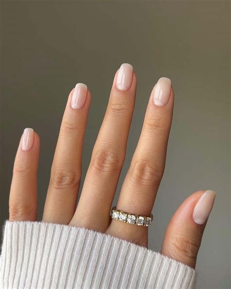 31 Stunning Squoval Nails Designs: The Perfect Blend of Comfort and Style