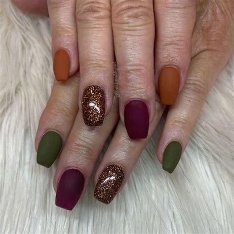 24+ Fall Nail Art Ideas and Smokin' Autumn Colors 2024 - HubPages