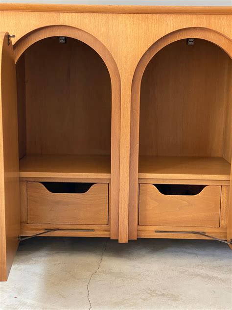 T.H. Robsjohn-Gibbings, Rare "Colosseum" Cabinet, Walnut, Widdicomb ...