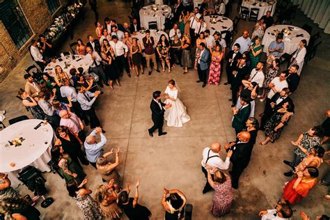 SIMPLE + TIMELESS MADISON WEDDING FULL OF LUSH GREENERY AT GARVER ...