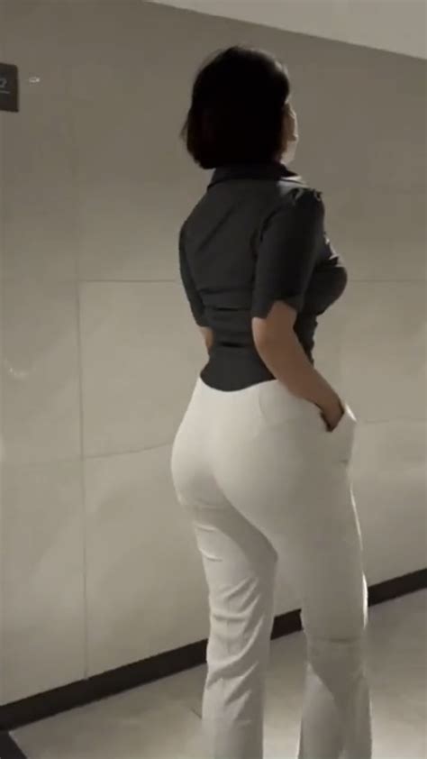 Ghim của kin wah mok trên elegance