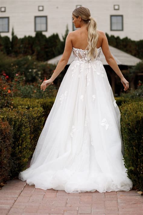 1593 Wedding Dress - Wedding Atelier NYC Martina Liana - New York City Bridal Boutique