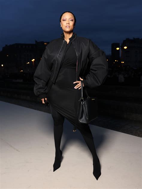 Tyra Banks shows off top model status while attending Balenciaga Fall/Winter 2025 show - ABC News