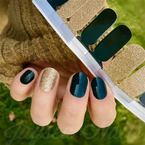 Emerald Green Nail Polish