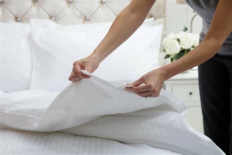 How To Put A Doona Cover On A Doona (step-by-step Guide) | TAFT Independent