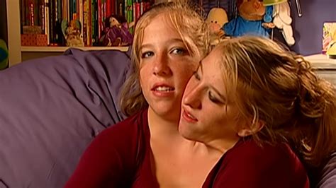 Twins Abby, Brittany Hensel's Sex Life: 'Communication' Is Key | In ...