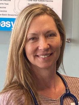 easyvet Overland Park, KS | Dr. Leeza Jones