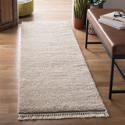 SAFAVIEH Casablanca Claud Solid Wool Runner Rug, Beige, 2'3" x 8 ...