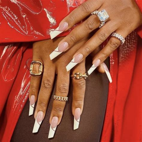 Nail Shapes 101: A Guide For Different Nails & Hands - Nailuxe