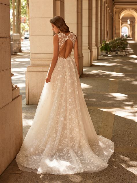 Open back elegant wedding dresses 60 photos - Astyledwedding.com
