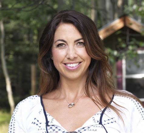 Jennifer Carlson to launch a non-gendered teen personal care brand