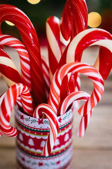 [100+] Candy Cane Backgrounds | Wallpapers.com