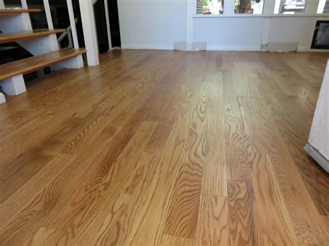 Minwax Golden Oak Wood Stain on Red Oak