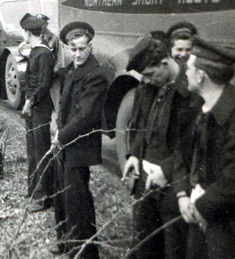 GUYS PISSING: The new ones!