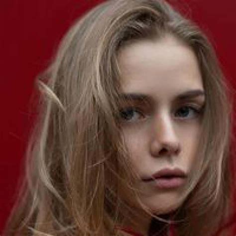 Single Women Seeking Men in Toronto W4M Free Personal Ads | lovezoid.com