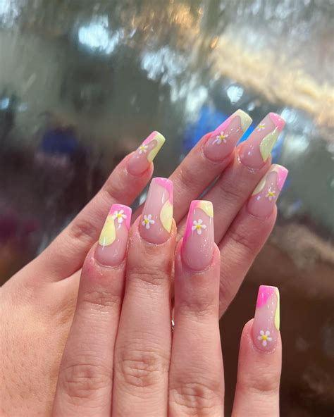 R Nail And Spa (@r.nail.and.spa) • Instagram photos and videos