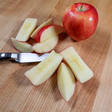 List 92+ Pictures How To Cut An Apple With A Knife Sharp