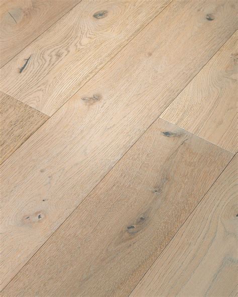 Shaw Balladry 7.5 French Quarter White oak 7-1/2-in W x 5/8-in T x ...