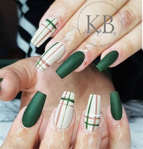 Pin by Michele Bilotti on Nail designs | Plaid nails, Green nail ...