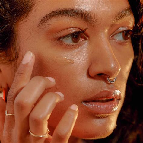 Spotting Boils vs Pimples, According to Derms