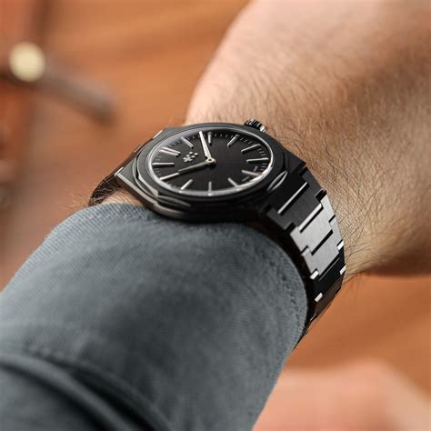 Christopher Ward The Twelve 660 Hands-On Review | WatchGecko