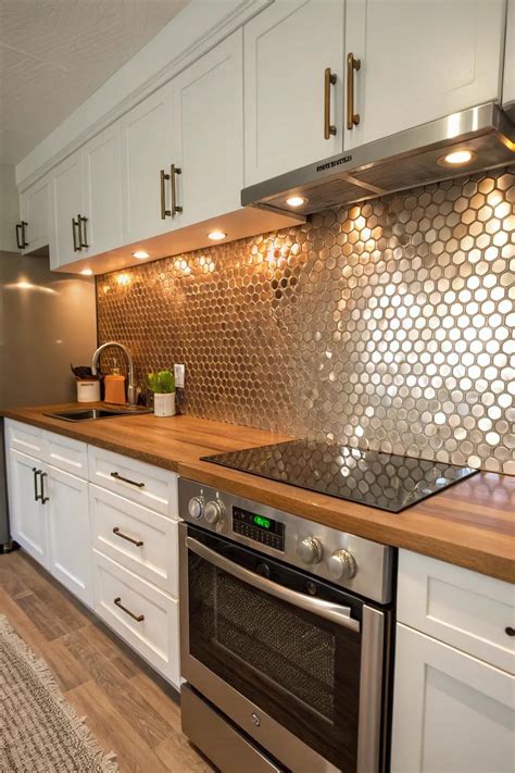 19+ Stunning Metal Tile Backsplash Ideas