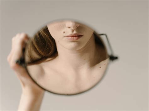 Mole vs. freckle: Understanding moles and freckles