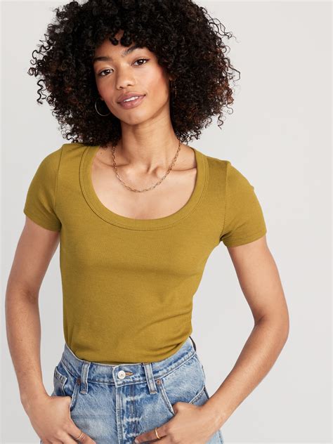 Fitted Scoop-Neck Rib-Knit T-Shirt for Women | Old Navy