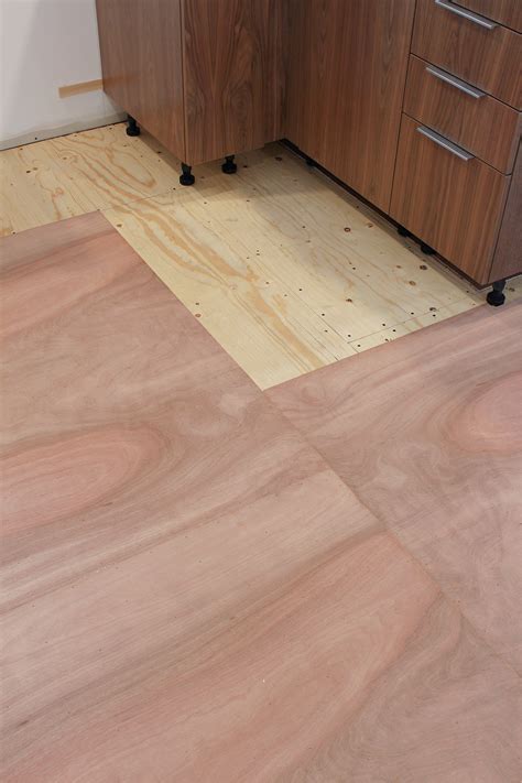 How to Install Plywood Underlayment for Vinyl Flooring | Dans le Lakehouse