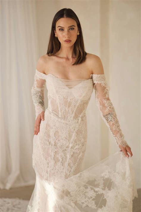 1752 by Martina Liana - Romantic Lace Fit and Flare Wedding Dress – The White Flower