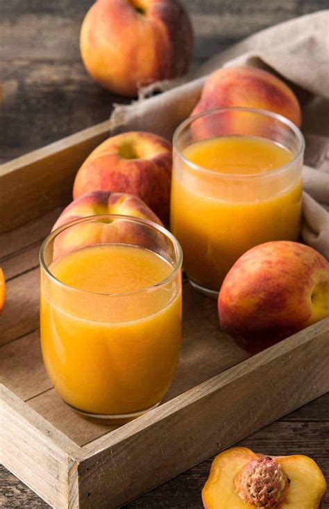 Juicing With Peaches