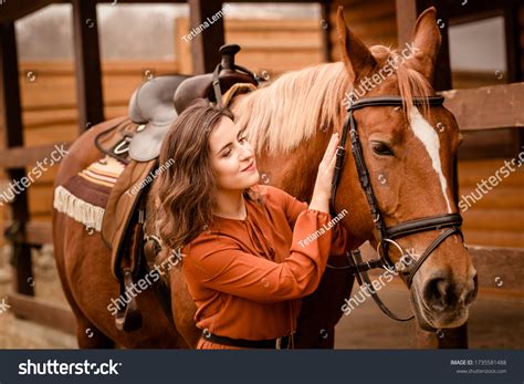42,279 Pretty Girl Horse Images, Stock Photos & Vectors | Shutterstock