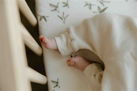 How to Tell If Your Breast Milk Has High Lipase: Signs, Testing, and ...