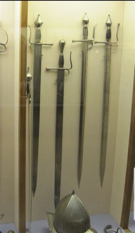 Venetian Sideswords - by Marsdan - Virtus Martialis