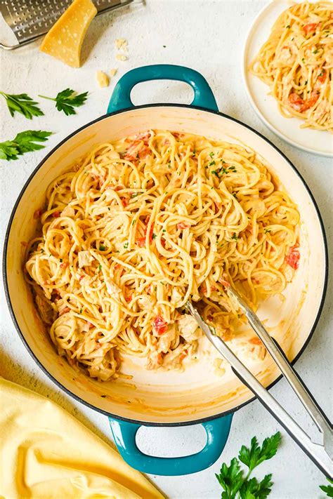 Creamy Rotel Chicken Spaghetti Casserole: The Ultimate Comfort Dish You ...