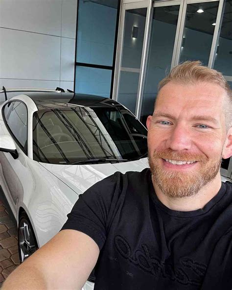 Alex Adams Wiki, Bio, Net Worth, Videos, Height, Photos and Latest ...