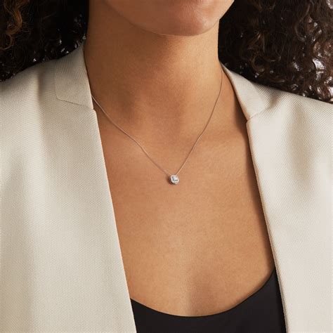 White Gold Necklaces | White Gold Chains for Women | Goldsmiths