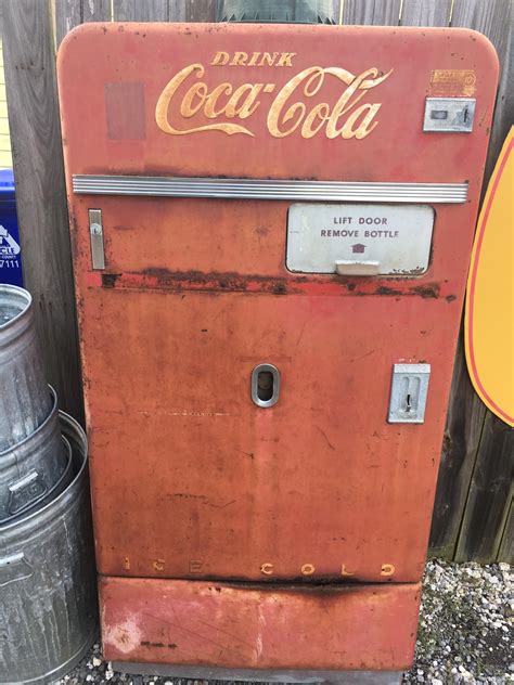Vintage Vending Machine at Steve Fuller blog