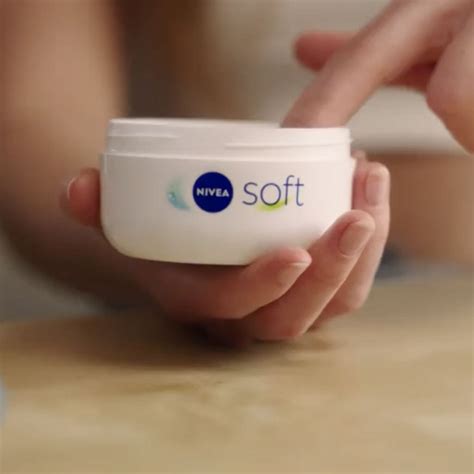 NIVEA SOFT Erfrischende Feuchtigkeitscreme: Gib deiner Haut ...